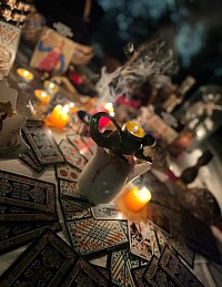 In primul rând ca sa ai rezultat ,va trebui sa ai încredere în Ritual/Descântec  și răbdare  Fără încredere și răbdare nu va avea rezultat .   Se va crea o conexiune cu persoana care dorește un ritual sau un descântec .   Eu nu promit ceea ce nu pot face !  De la început discut tot ce este important în lucrare , pași care sunt de făcut , chiar și riscurile (dacă există ) . Și rata de reușită în lucrare .    Anumite lucrări /ritualuri necesită un anumit interval de timp . NU EXISTĂ în 24/48/72 de ORE ‼️‼️ Nu se poate face după o zi pe alta .  O lucrare necesită atenție și timp .  Eu fac lucrarea /Ritualul , cu persoana în cauză de la distanță / îndemn persoana de acasă să urmeze anumiți pași din ritual /lucrare .    Informați-vă foarte bine înainte de a  apela la oricine altcineva ‼️‼️
